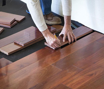 PARKE DÖŞEME Parke uygulamalarınızı malzemeli ve malzemesiz olacak şekilde kaliteli işçilik ve uygun fiyatlarla yapıyoruz.